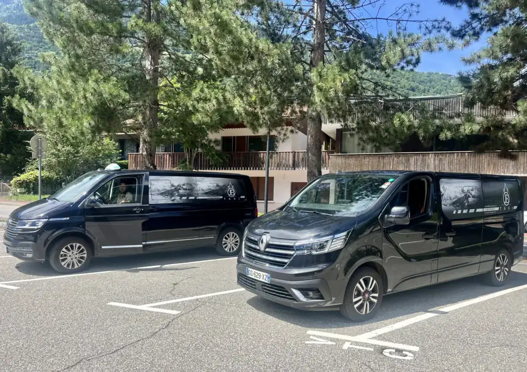 JB Taxi private transfer vehicles for up to 8 passengers in La Plagne